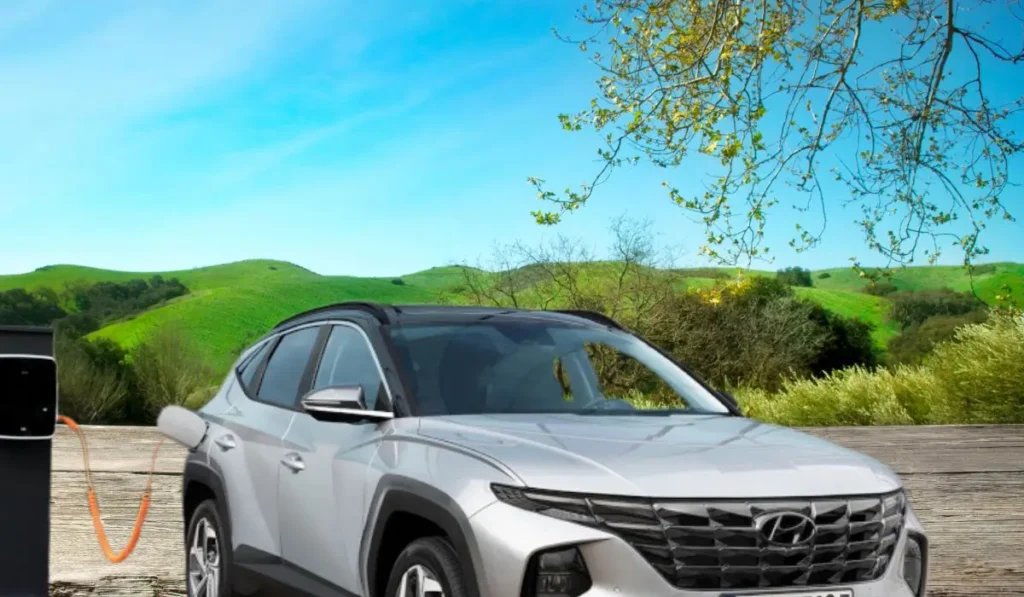 Types of Electric Vehicles (EVs) and Charging Standards 2 Plug-in Hybrid Electric Vehicle (PHEV)